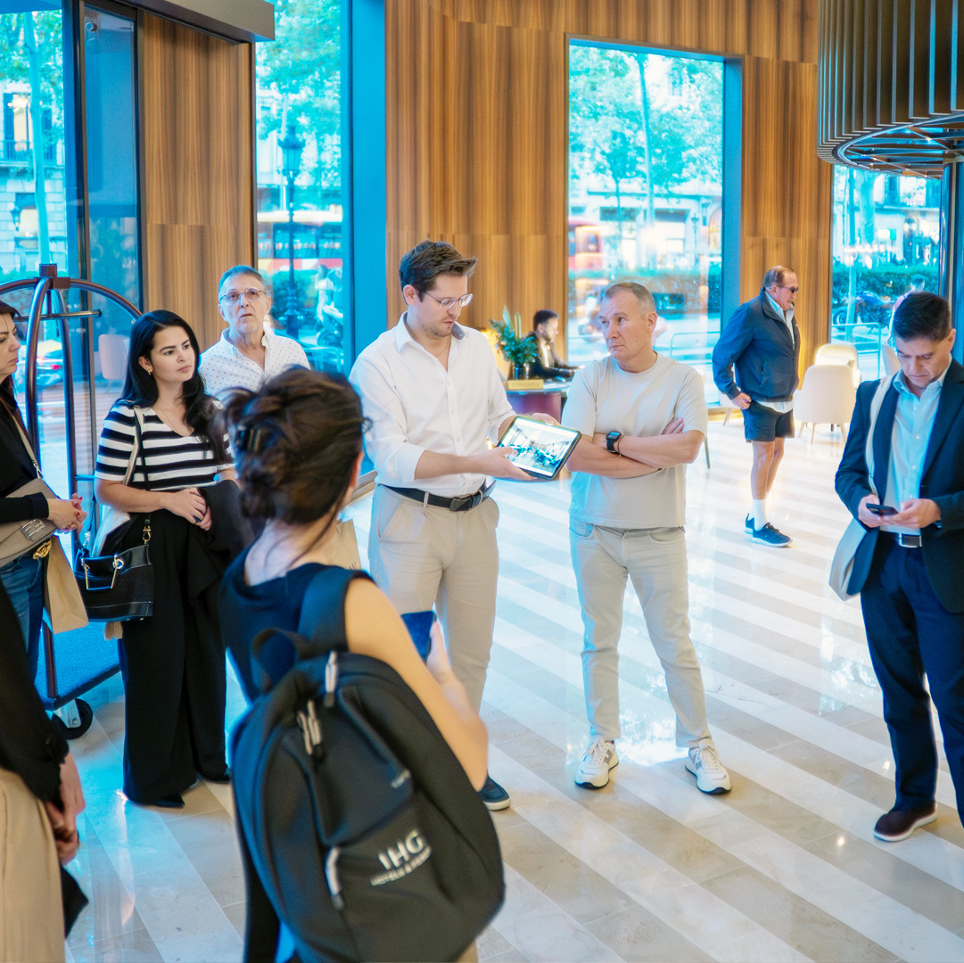 Organizamos visitas a cuatro espacios hospitality premiados internacionalmente en el marco de interi-off