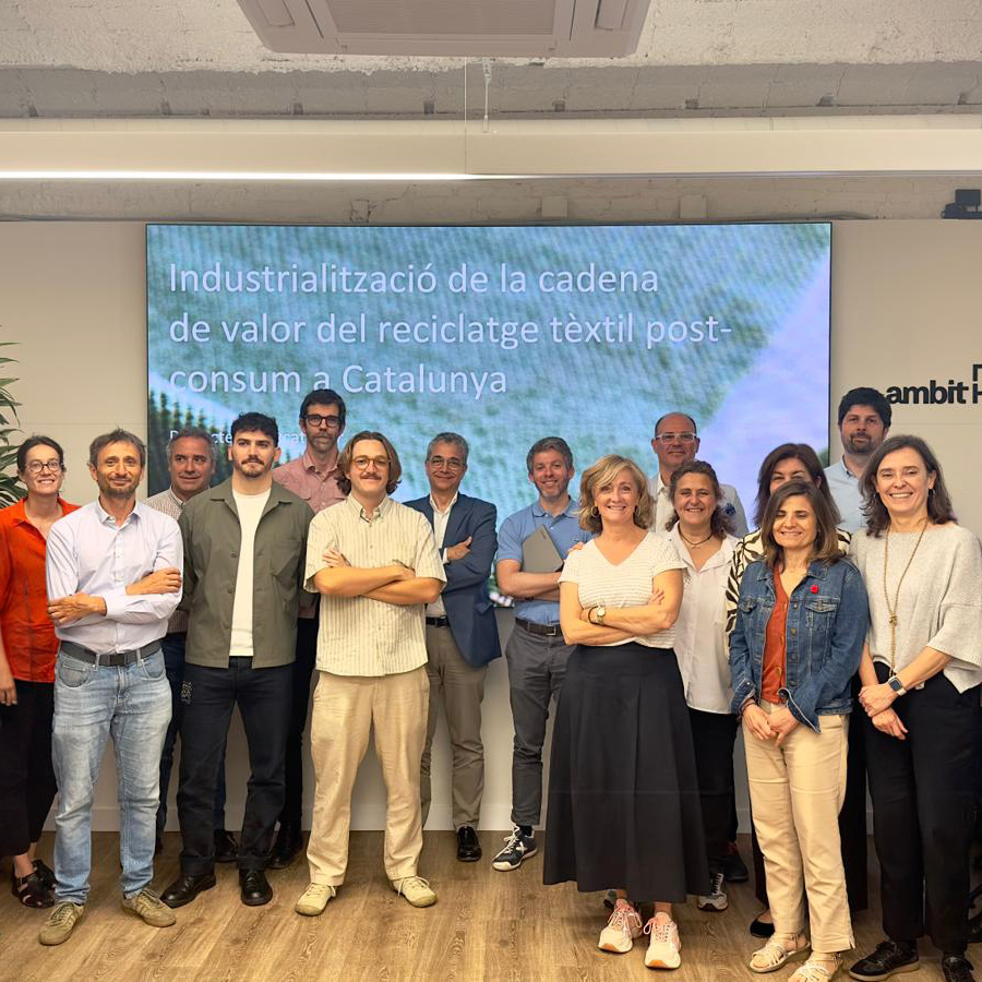 Aprovechamiento del residuo textil moda postconsumo para productos del hábitat: RETEXCAT LLAR